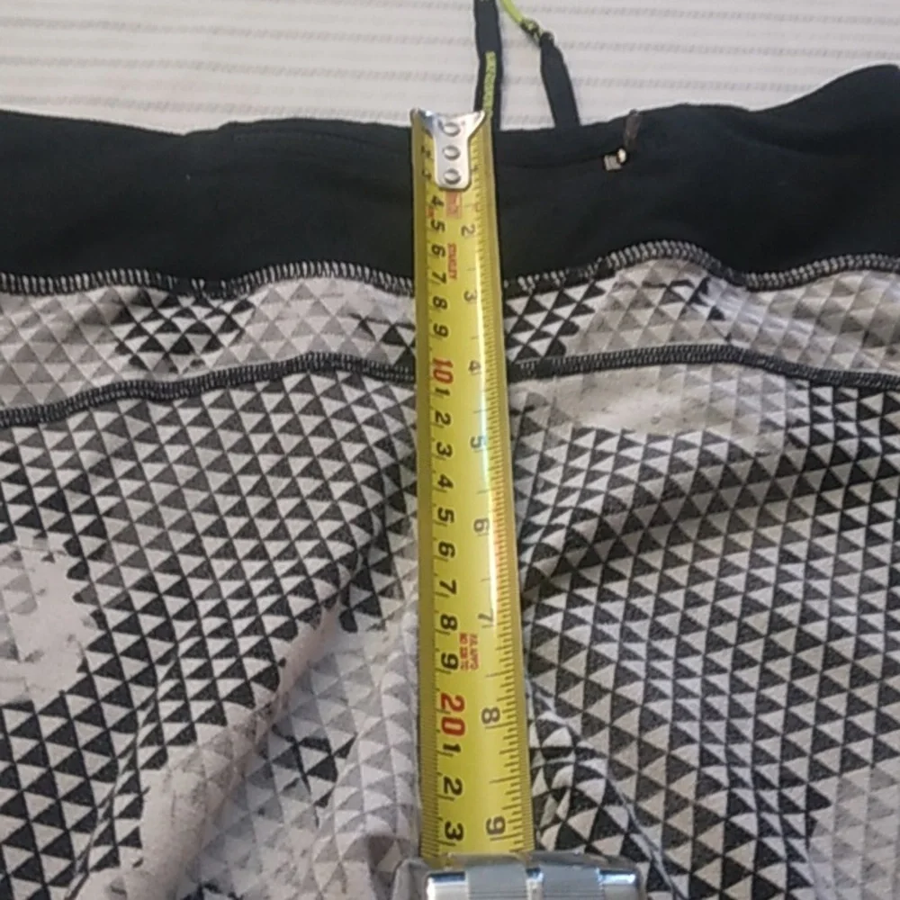 NIKE DRI-FIT NIKE RUNNING WOMENS ATHLETIC CAPRI LEGGINGS - Picture 17 of 17